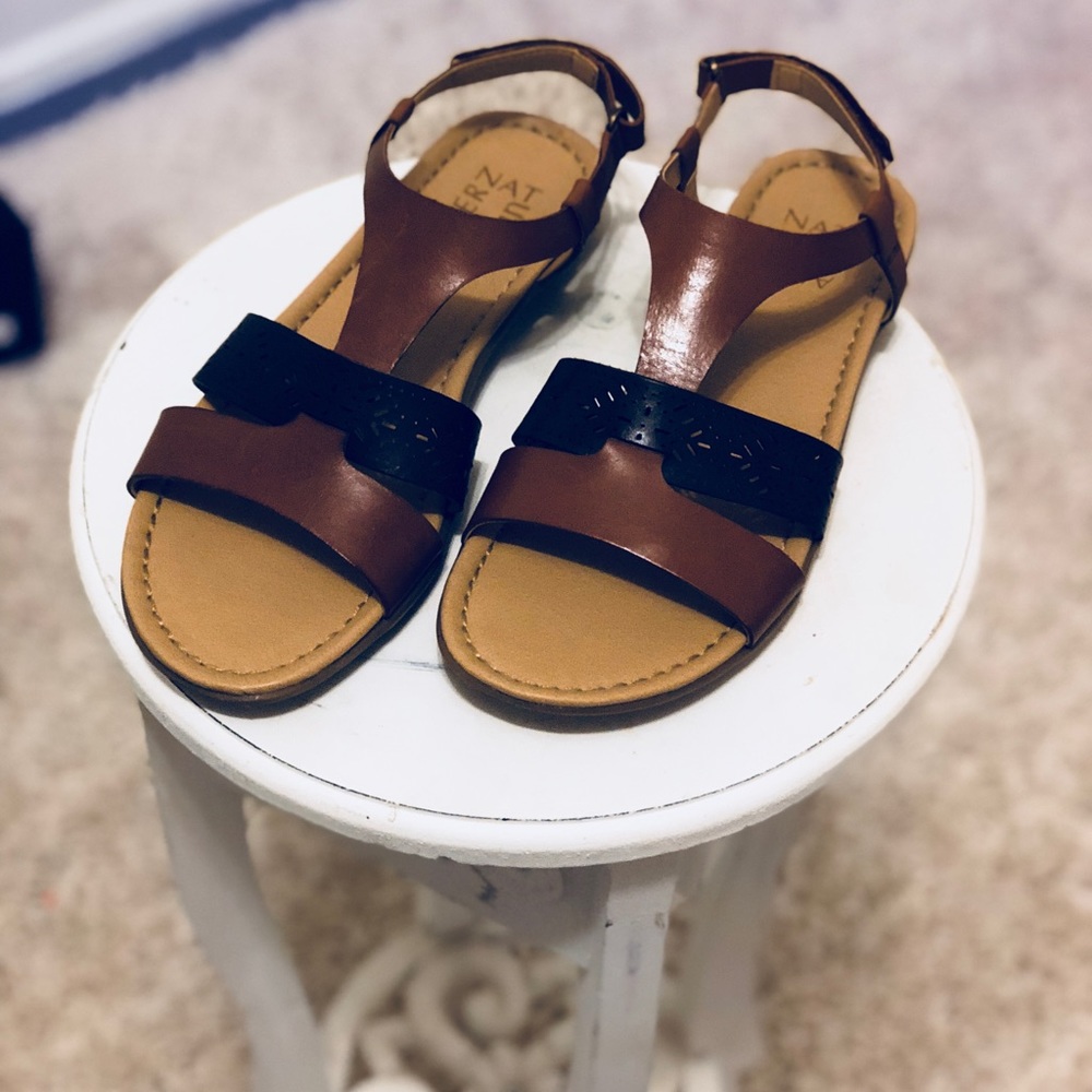 NEW Naturalizer brown Sandals